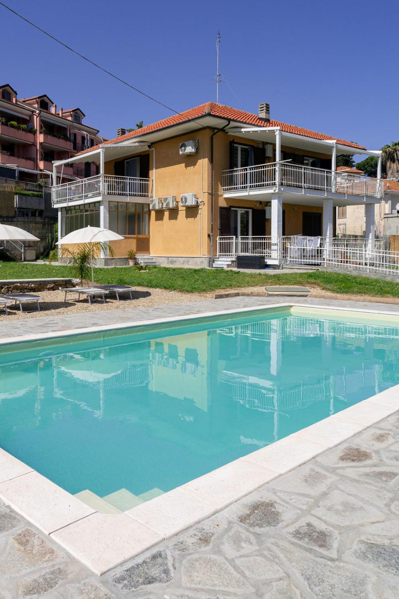 Il Gattino Di Porto - Apt 6 - Monolocale Terrazzo Piscina Imperia Exterior foto