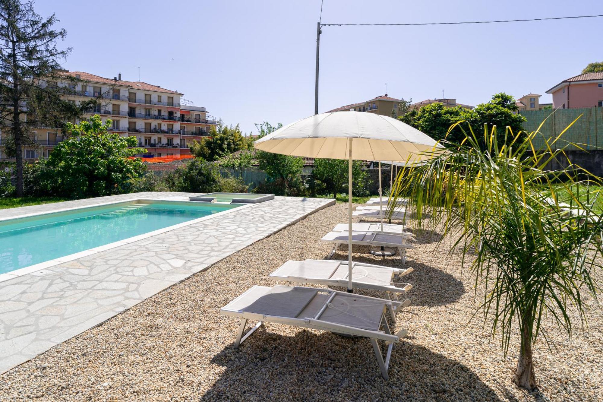Il Gattino Di Porto - Apt 6 - Monolocale Terrazzo Piscina Imperia Exterior foto